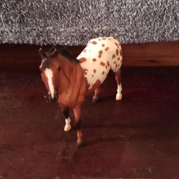 Spotted Brown and White Horse Figurine - Picture 2 of 5